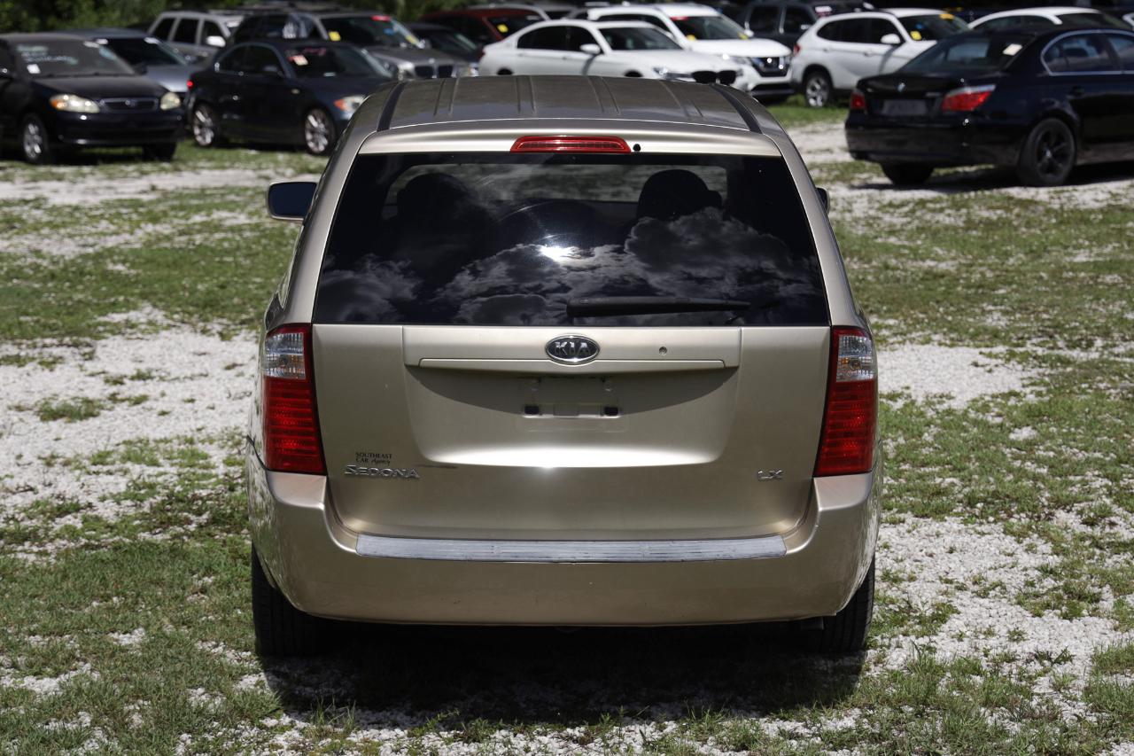 Kia Sedona  2006