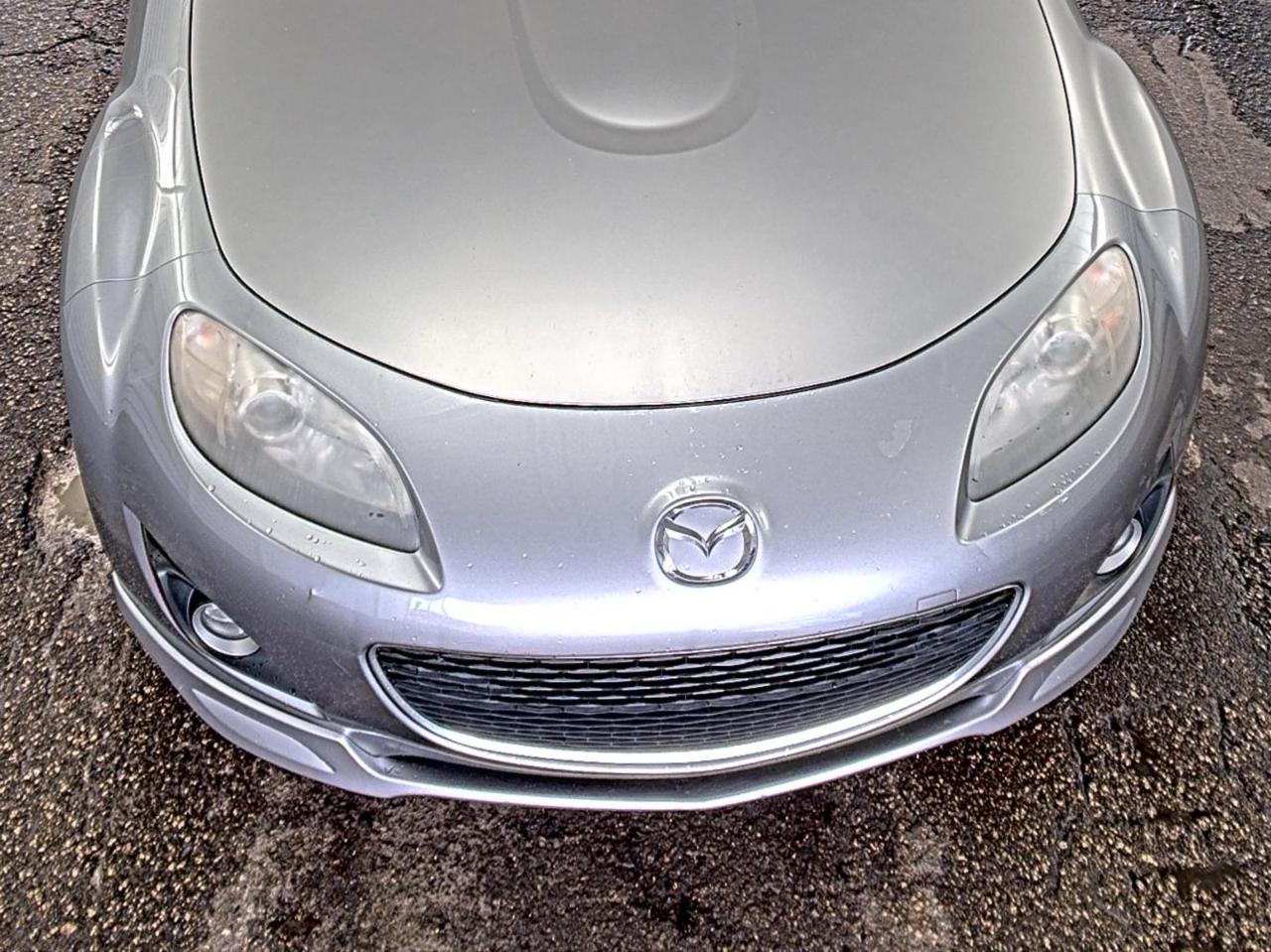 Mazda MX-5 Miata  2011