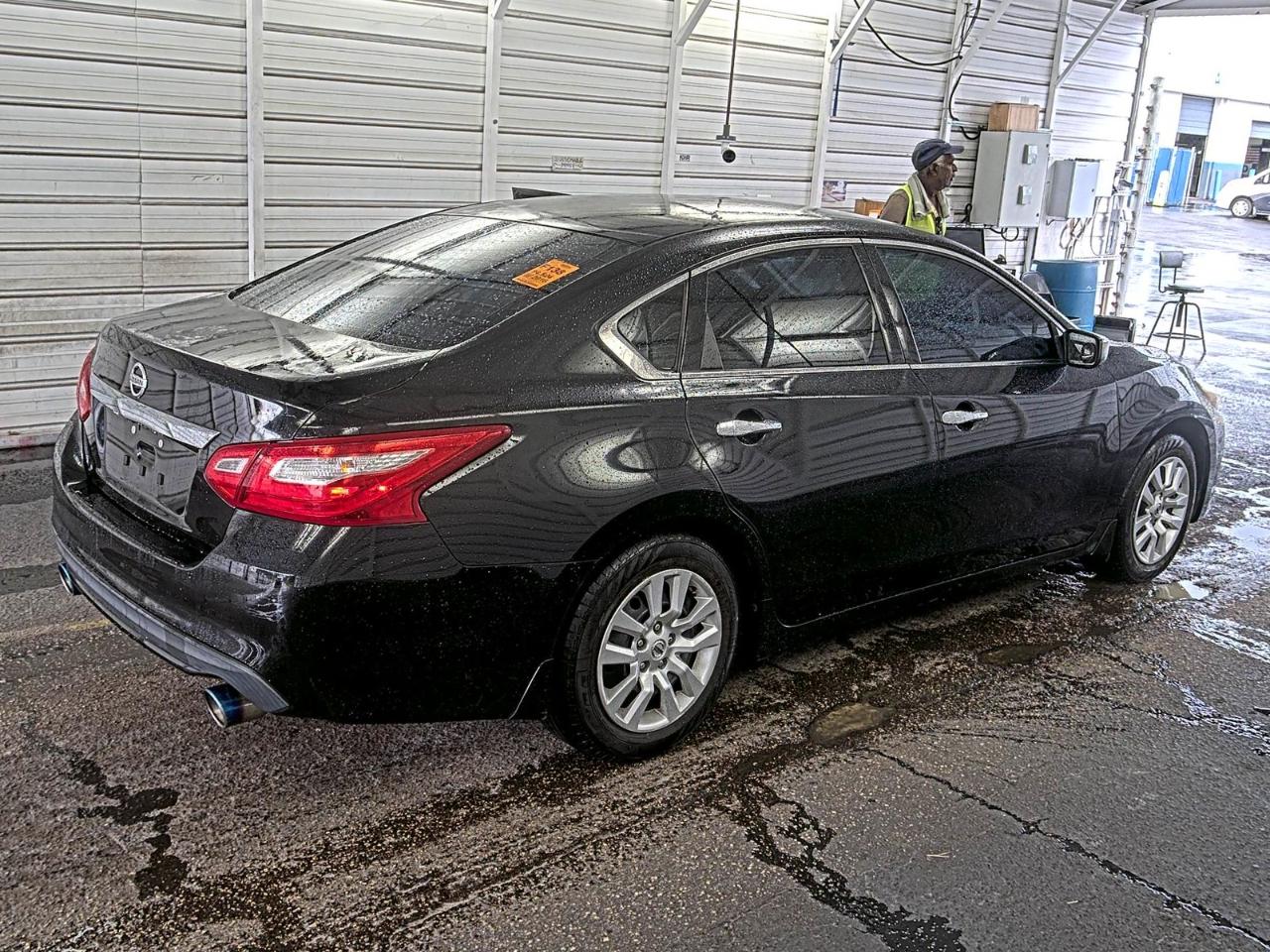 Nissan Altima  2016