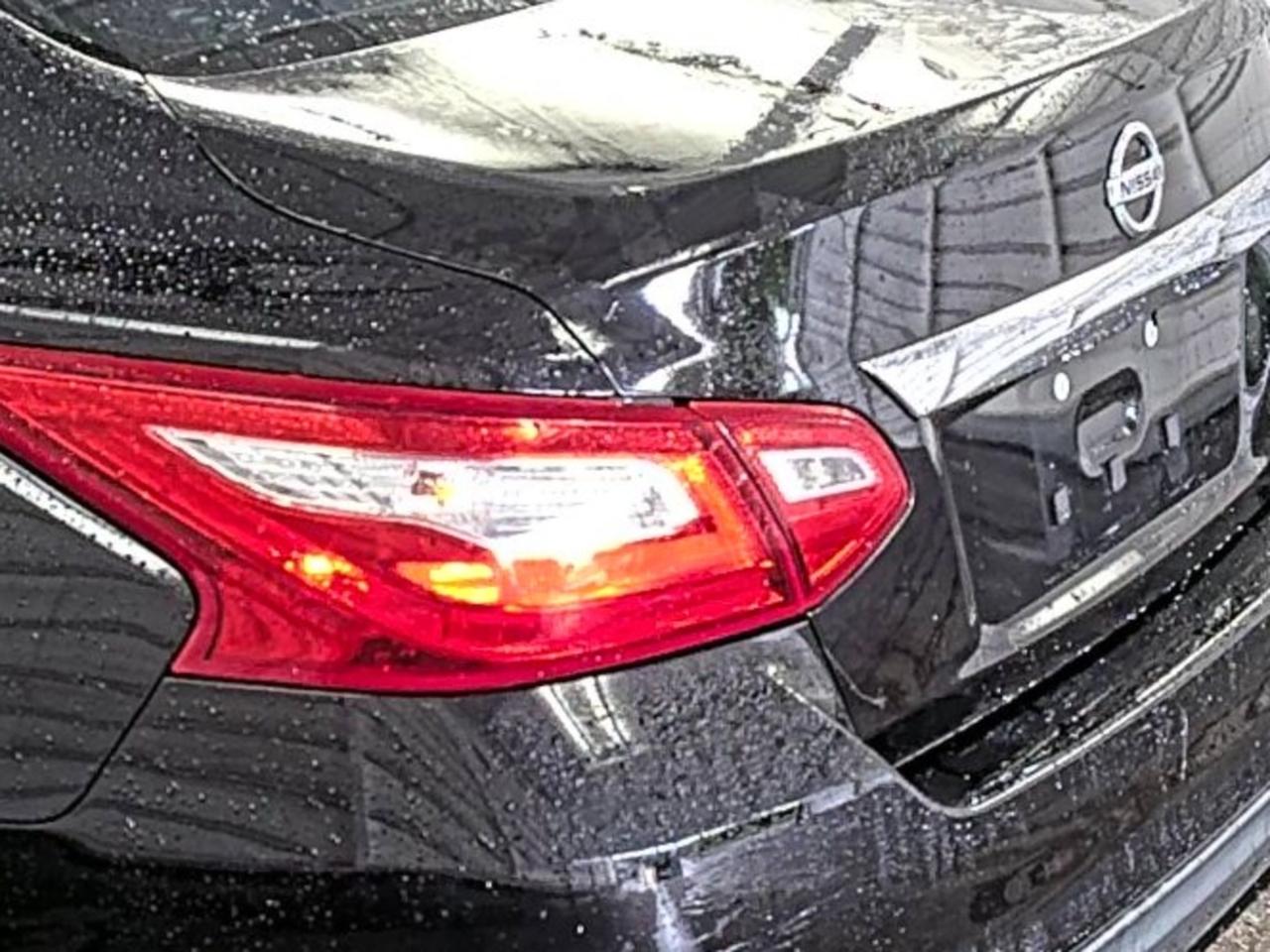Nissan Altima  2016