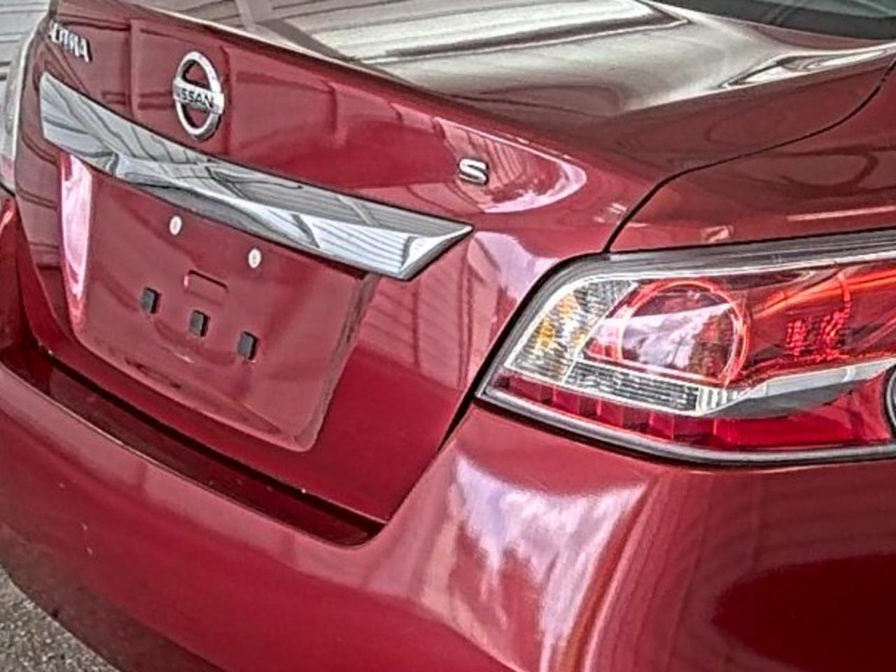 Nissan Altima  2015
