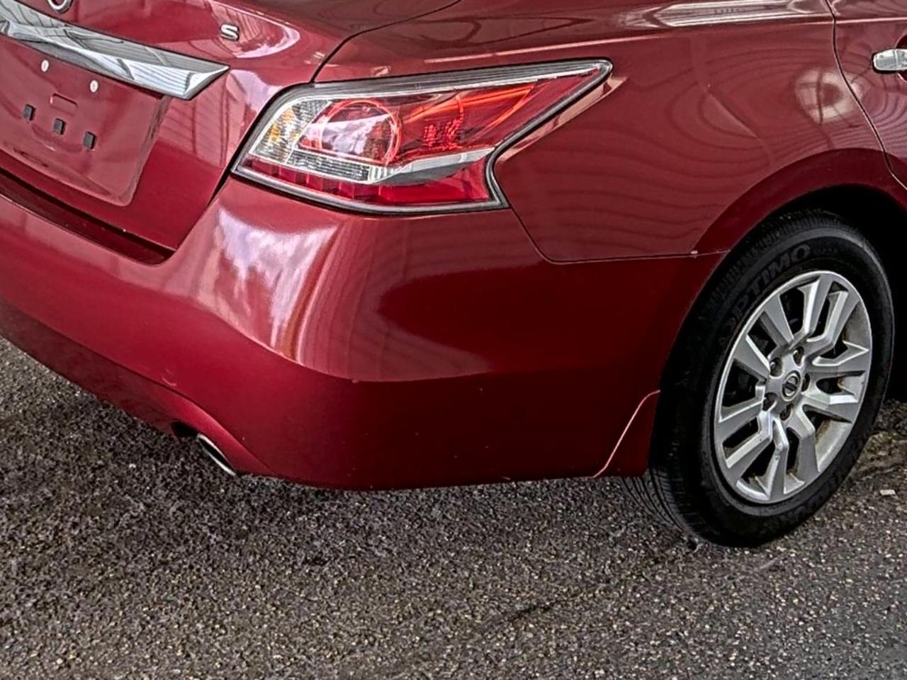 Nissan Altima  2015