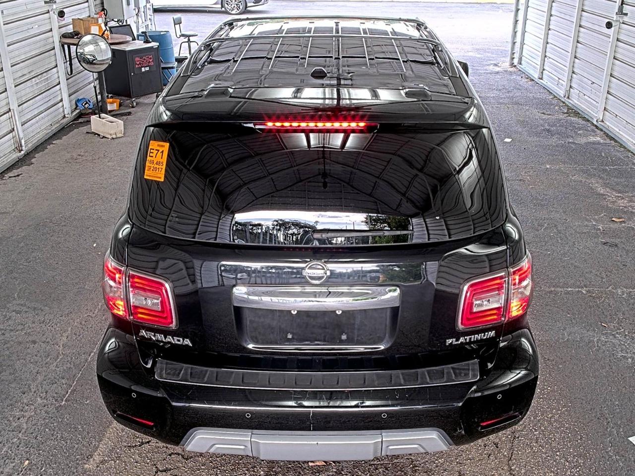 Nissan Armada  2017