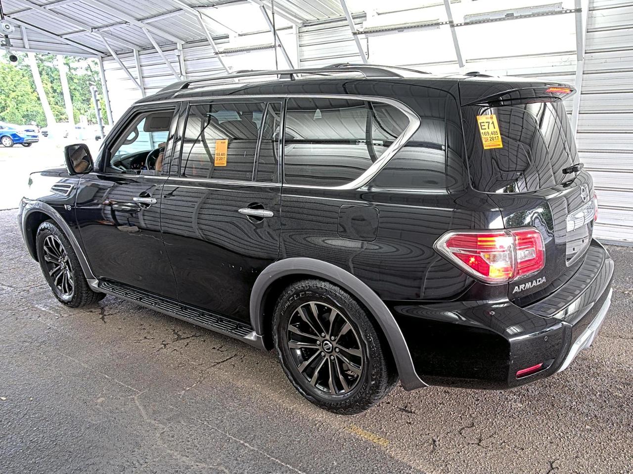 Nissan Armada  2017