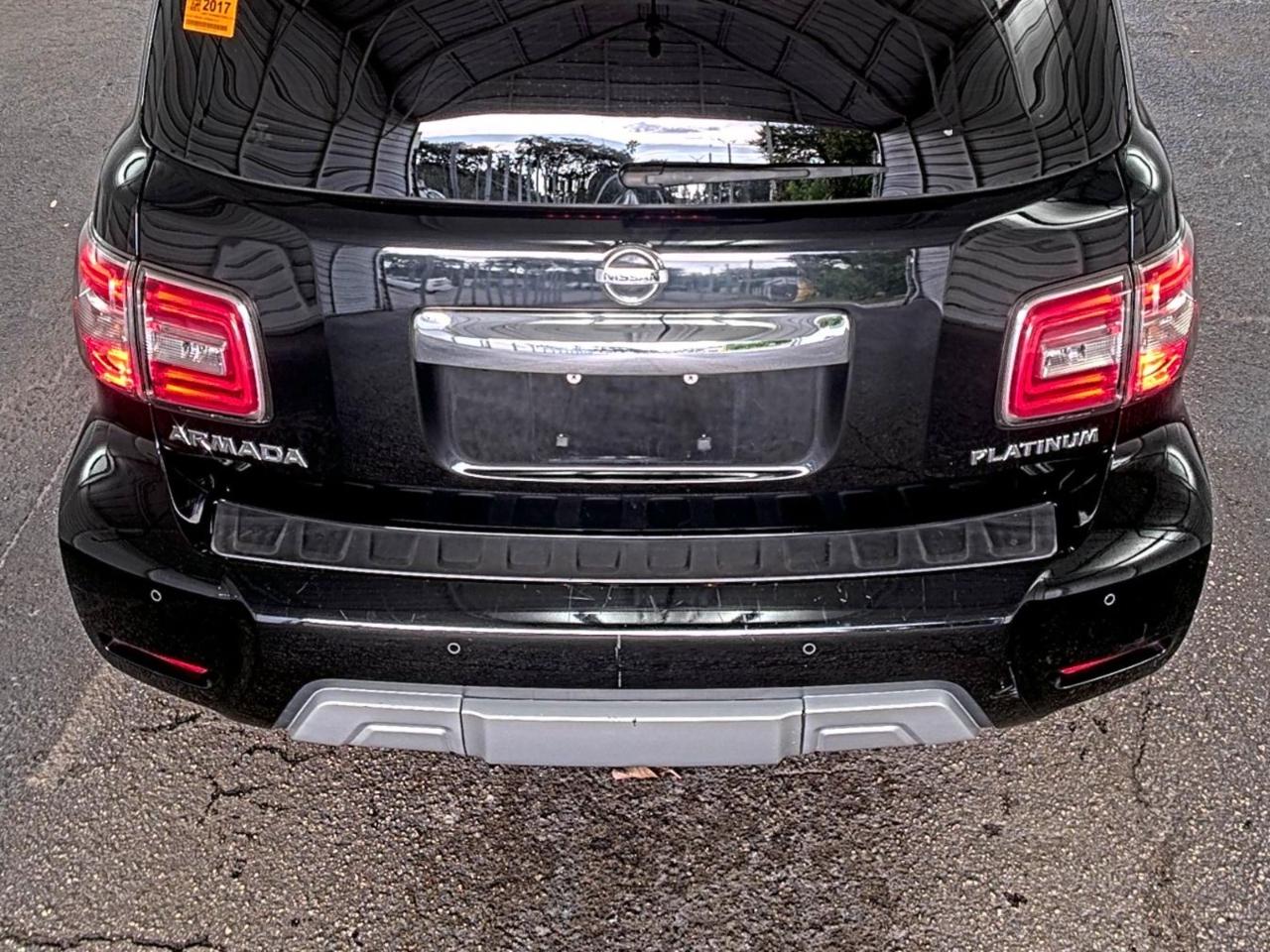 Nissan Armada  2017