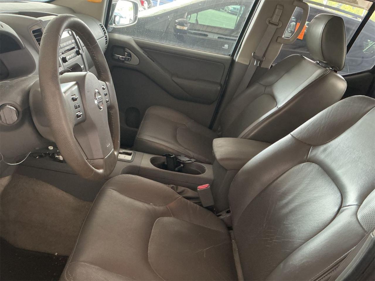 Nissan Frontier  2012