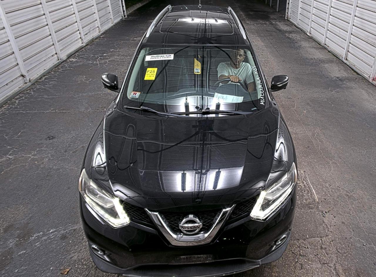 Nissan Rogue  2014