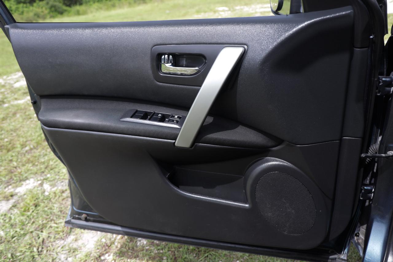 Nissan Rogue  2013