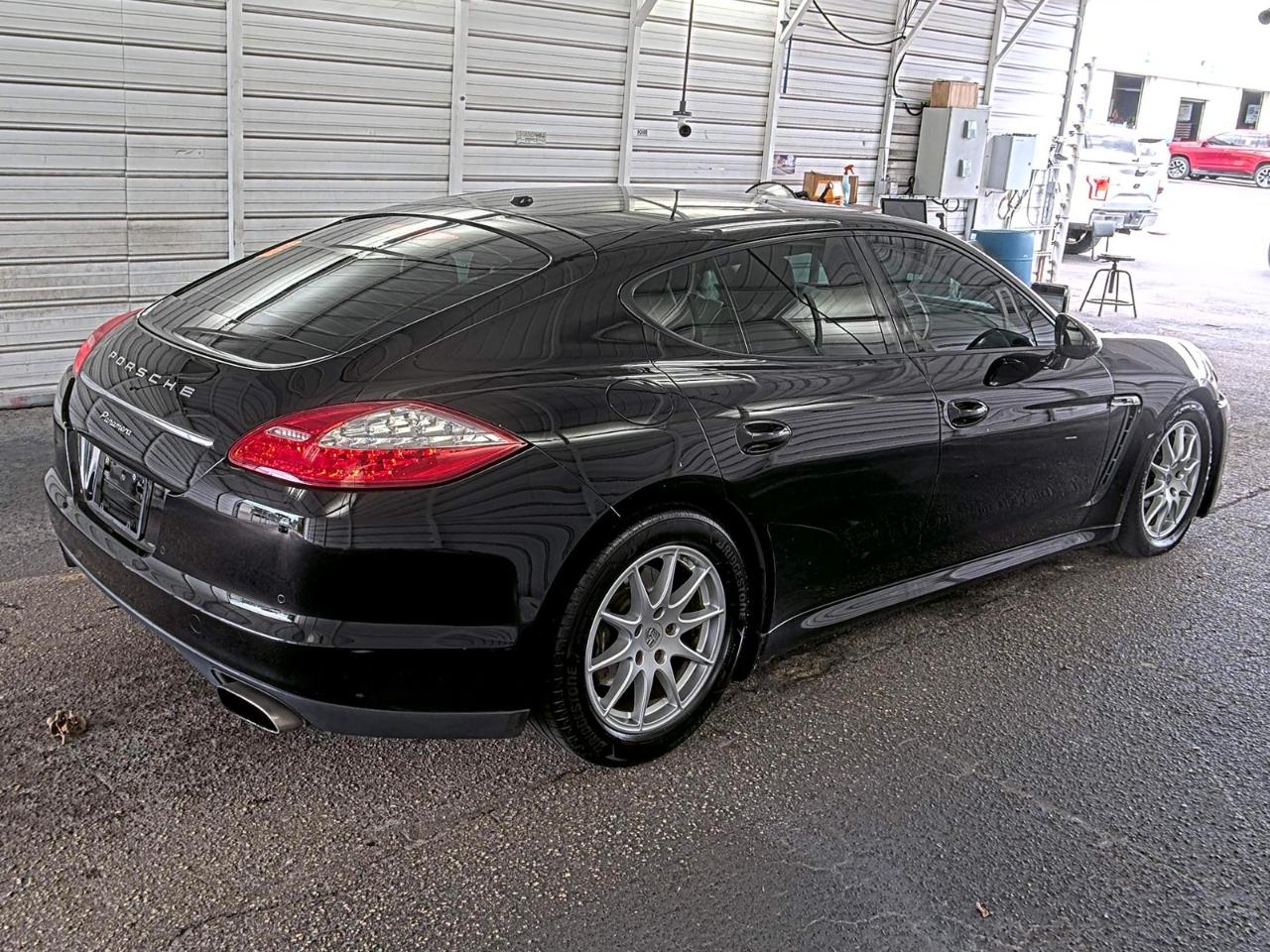 Porsche Panamera  2013