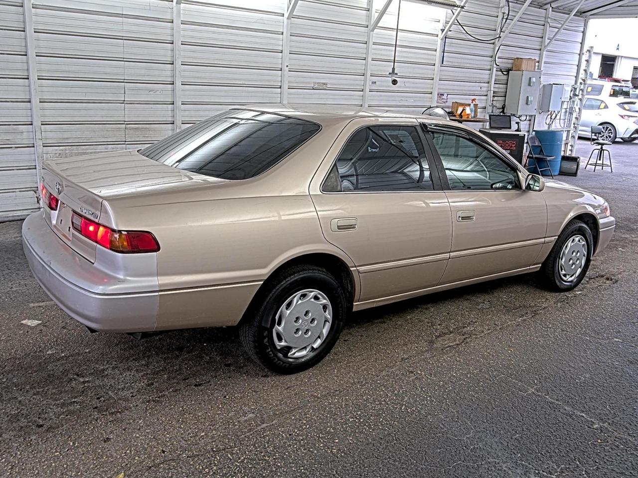 Toyota Camry  1997