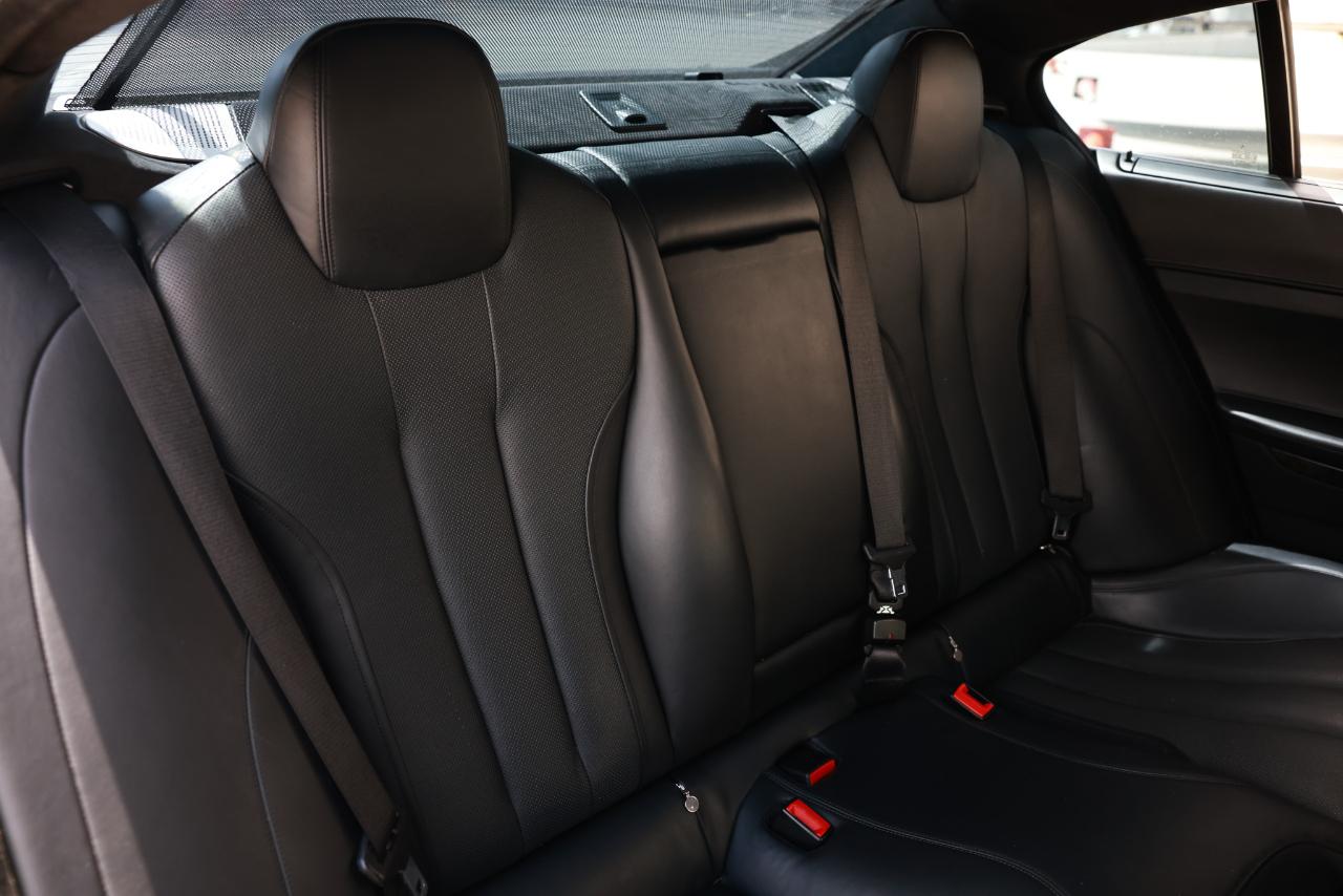 BMW 650i photo 13