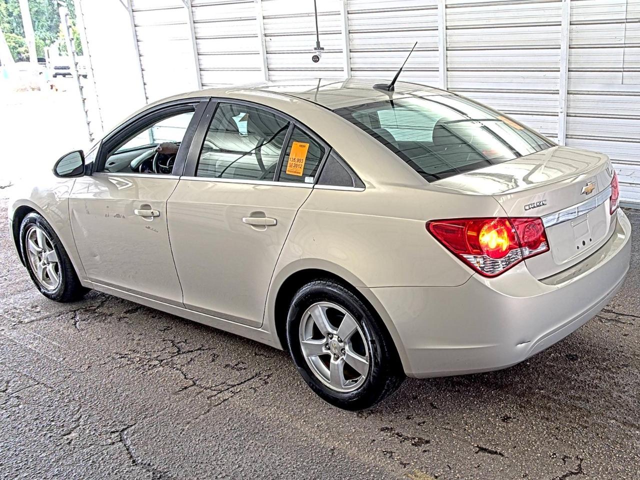 Chevrolet Cruze  2012