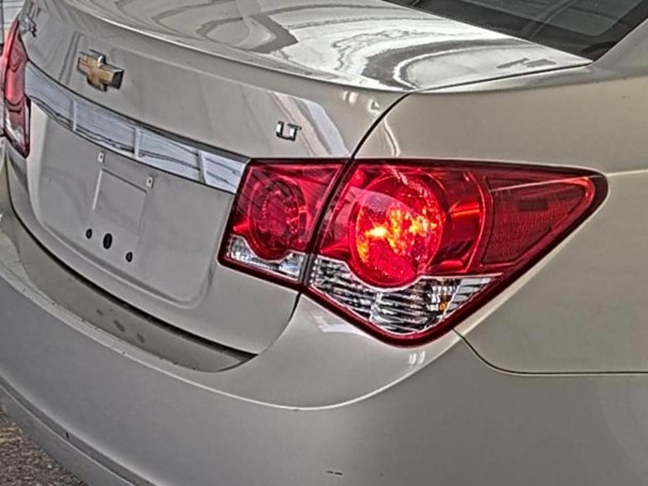 Chevrolet Cruze  2012