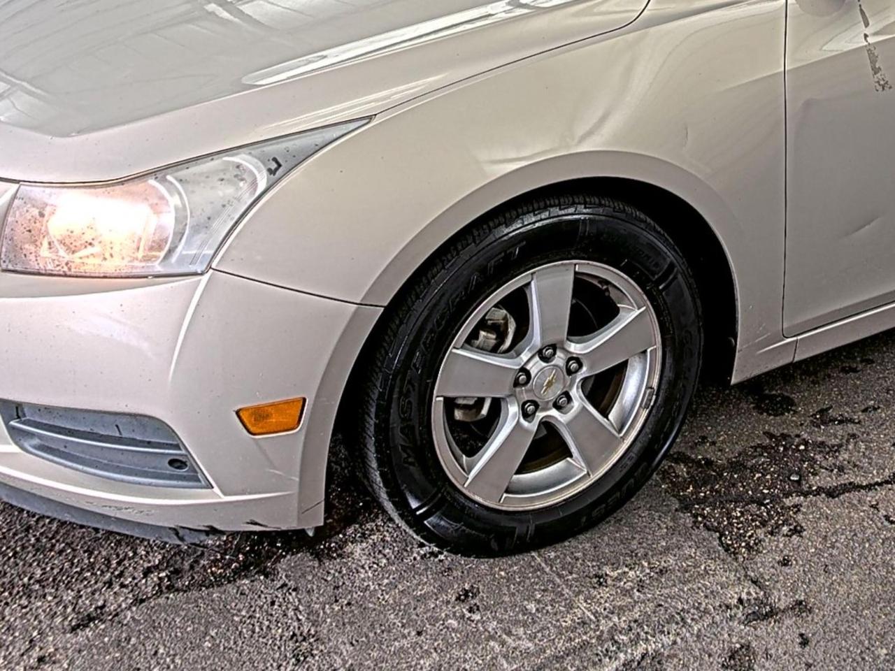 Chevrolet Cruze  2012