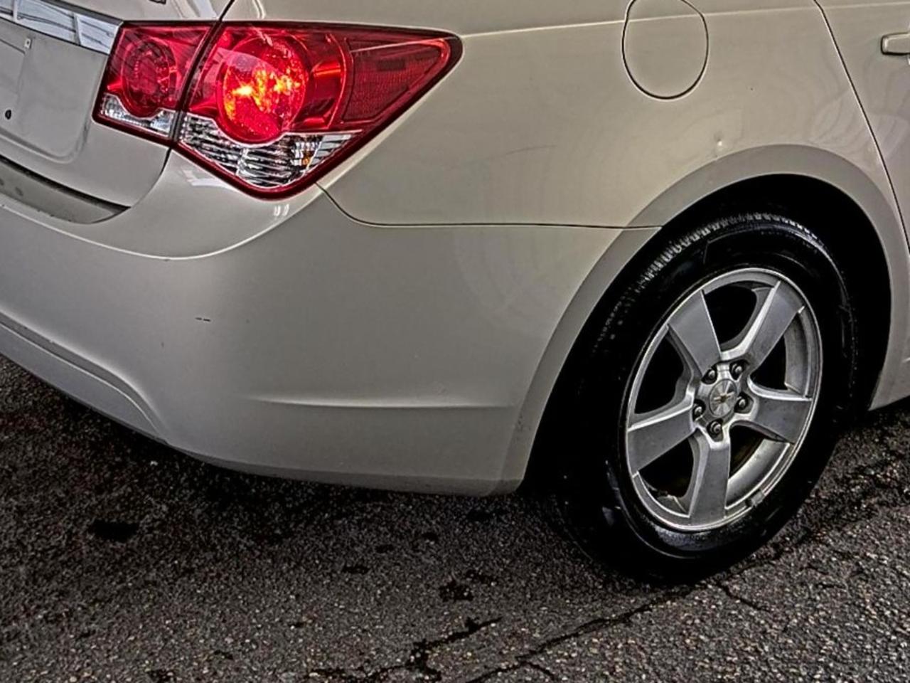 Chevrolet Cruze  2012