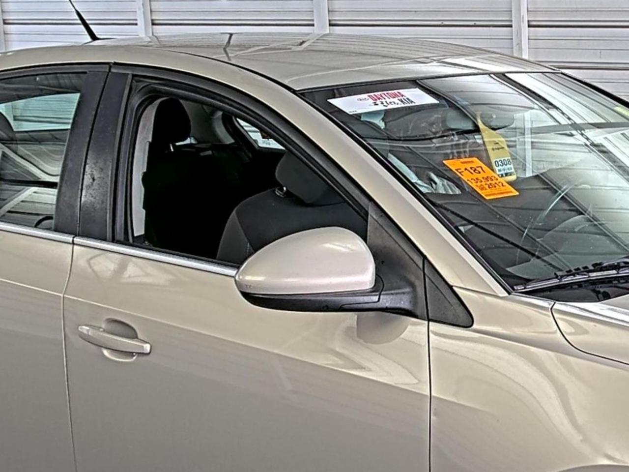 Chevrolet Cruze  2012