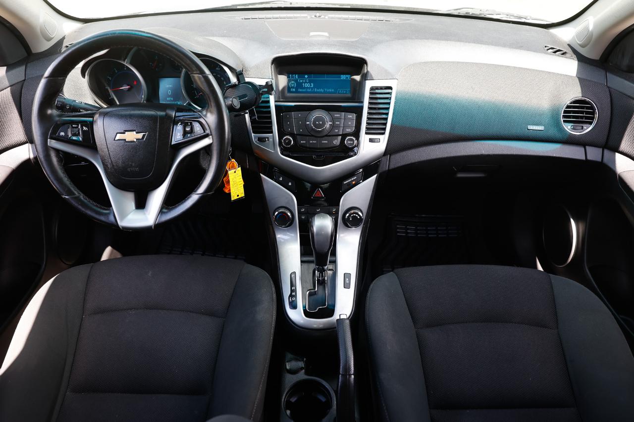 Chevrolet Cruze photo 2