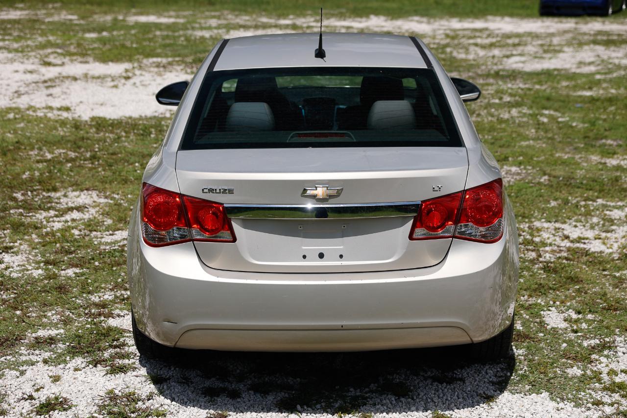 Chevrolet Cruze photo 9