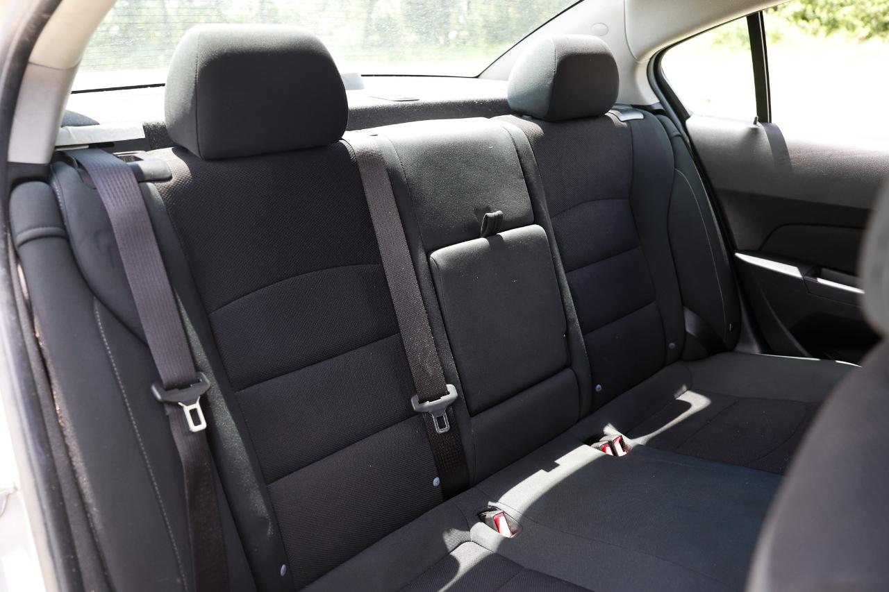 Chevrolet Cruze photo 12