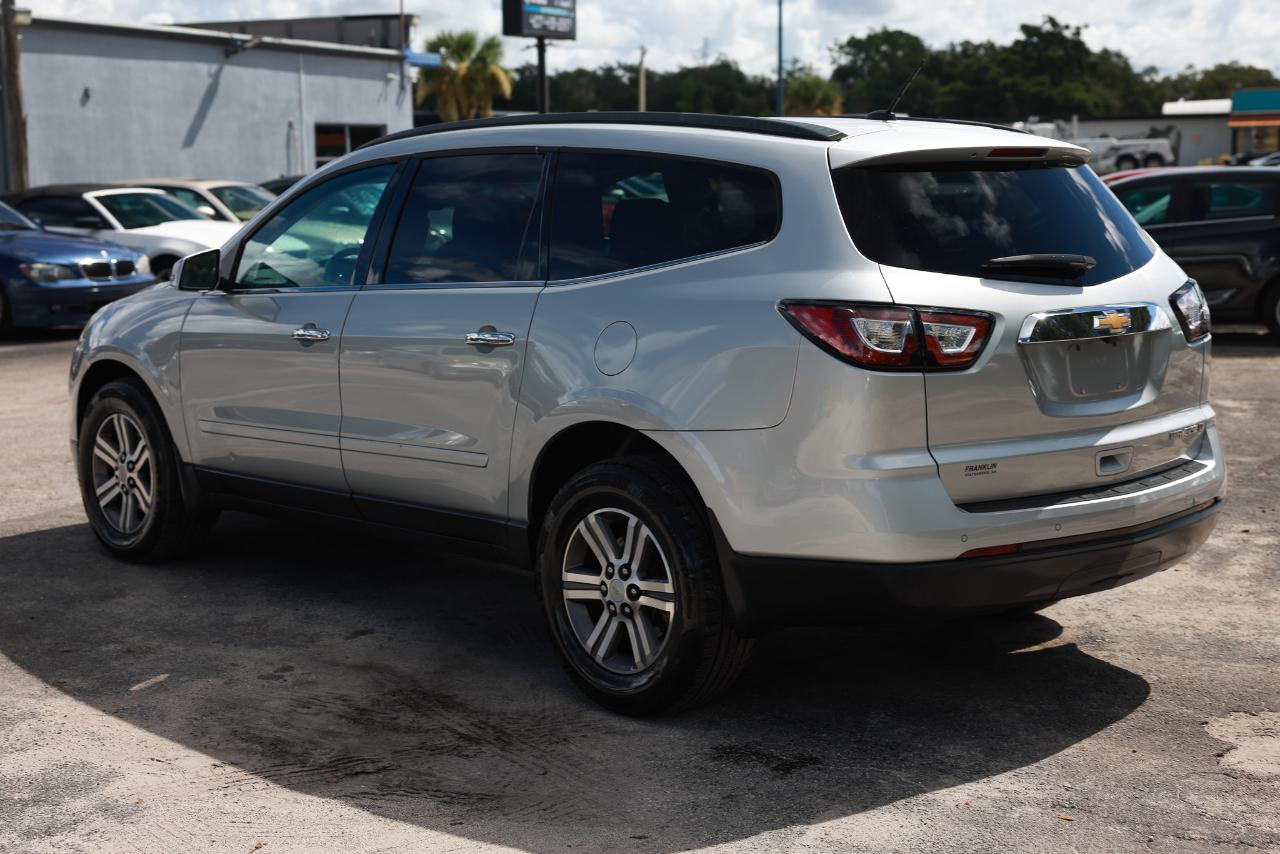 Chevrolet Traverse photo 5