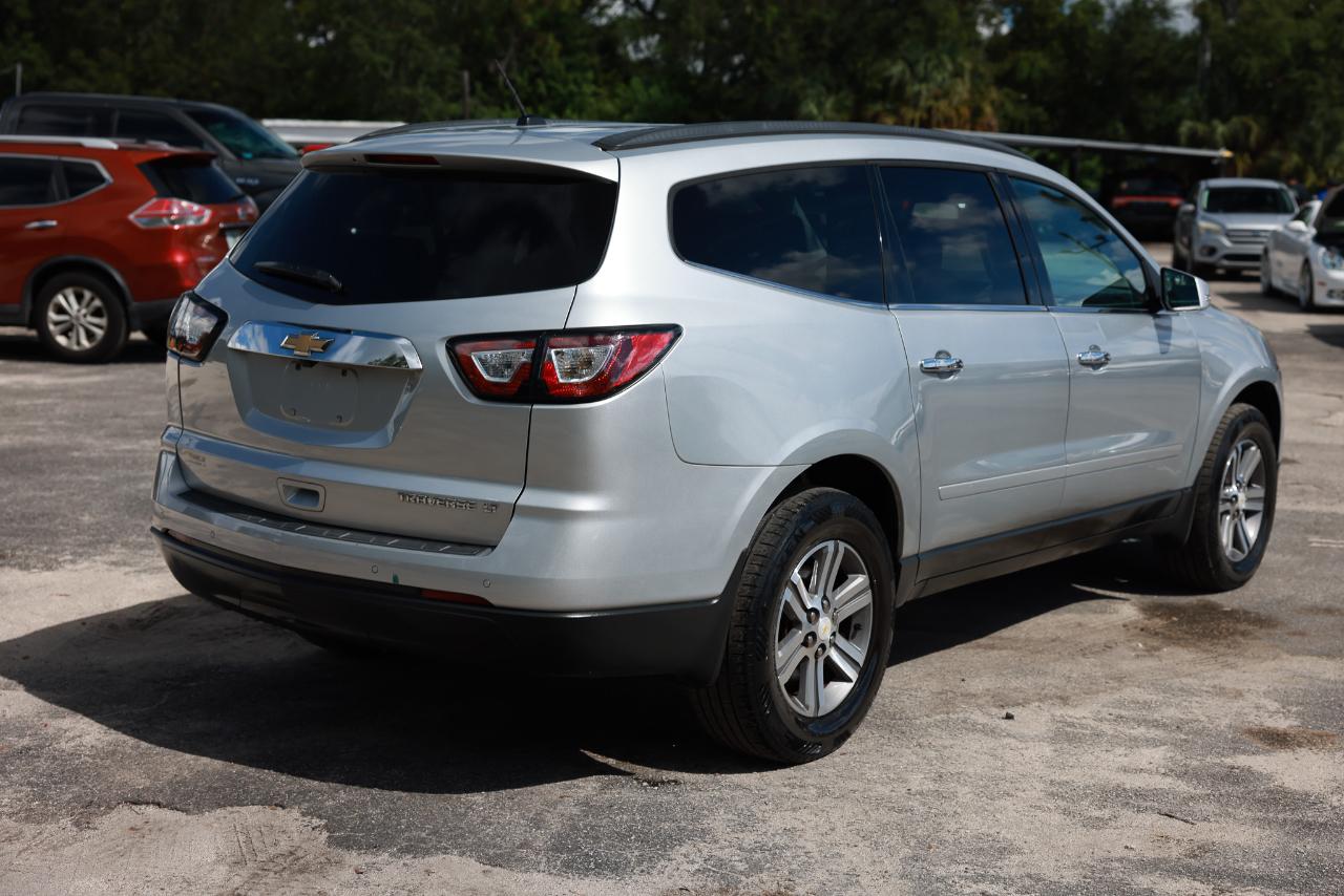 Chevrolet Traverse photo 11