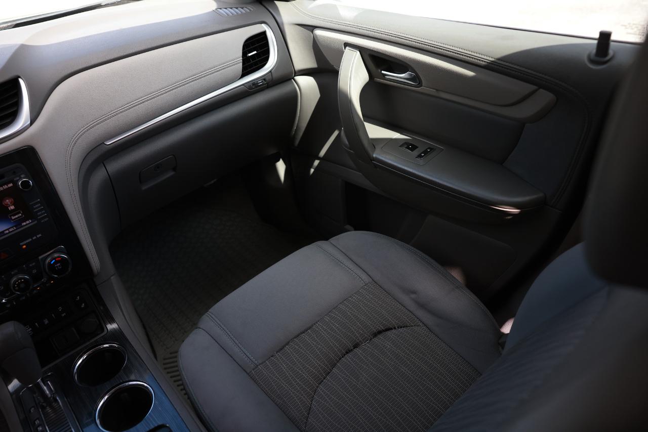 Chevrolet Traverse photo 23