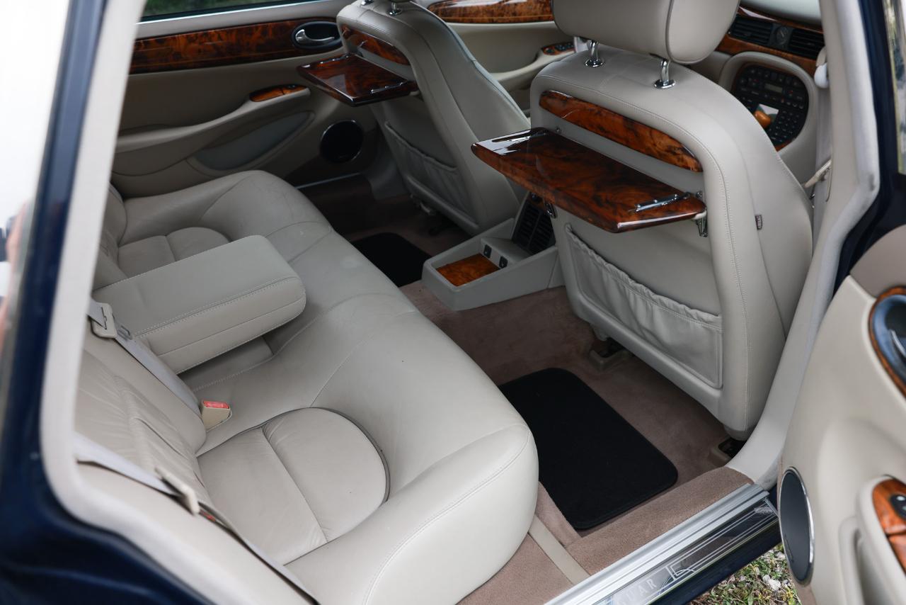 Jaguar XJ  2002