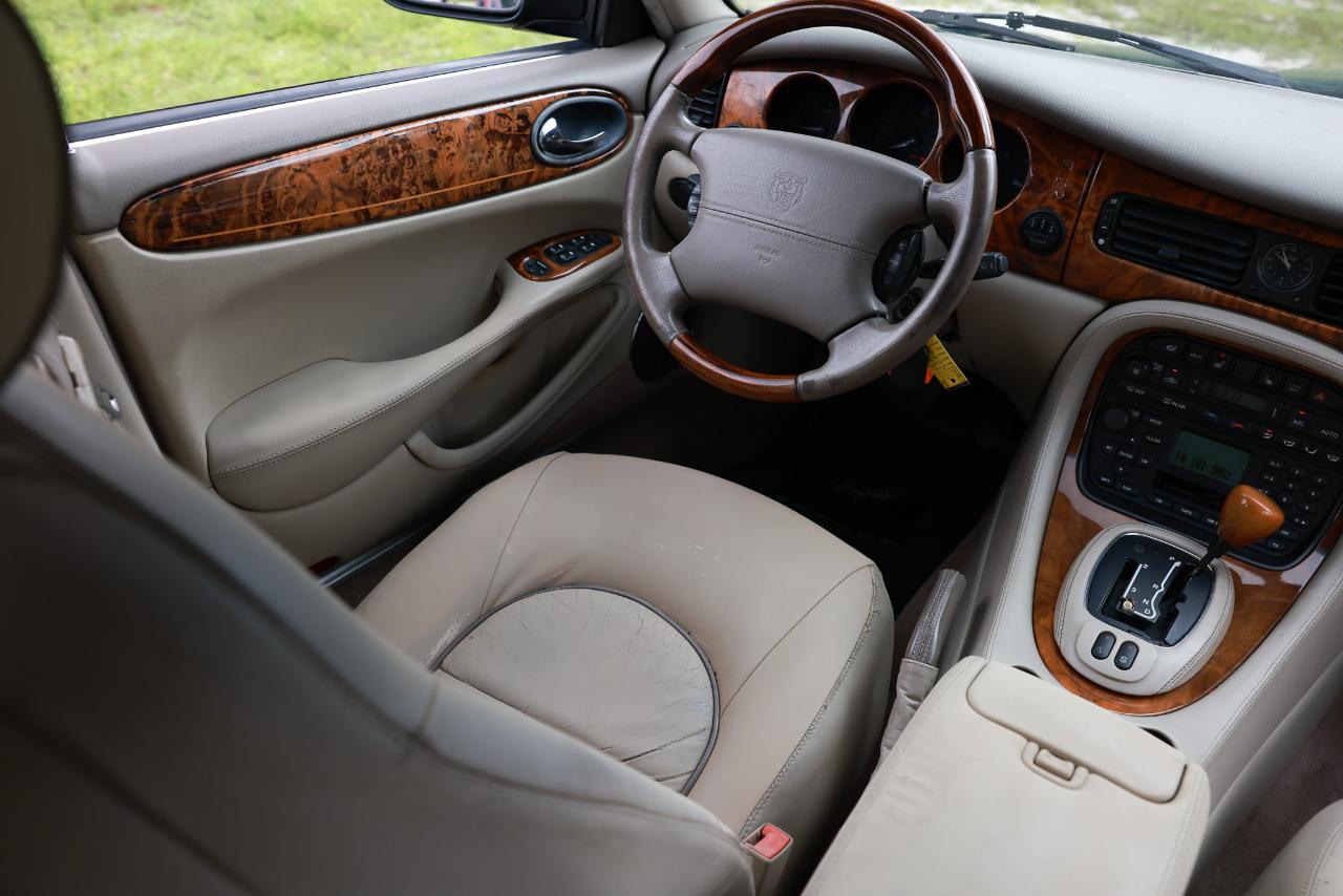 Jaguar XJ  2002