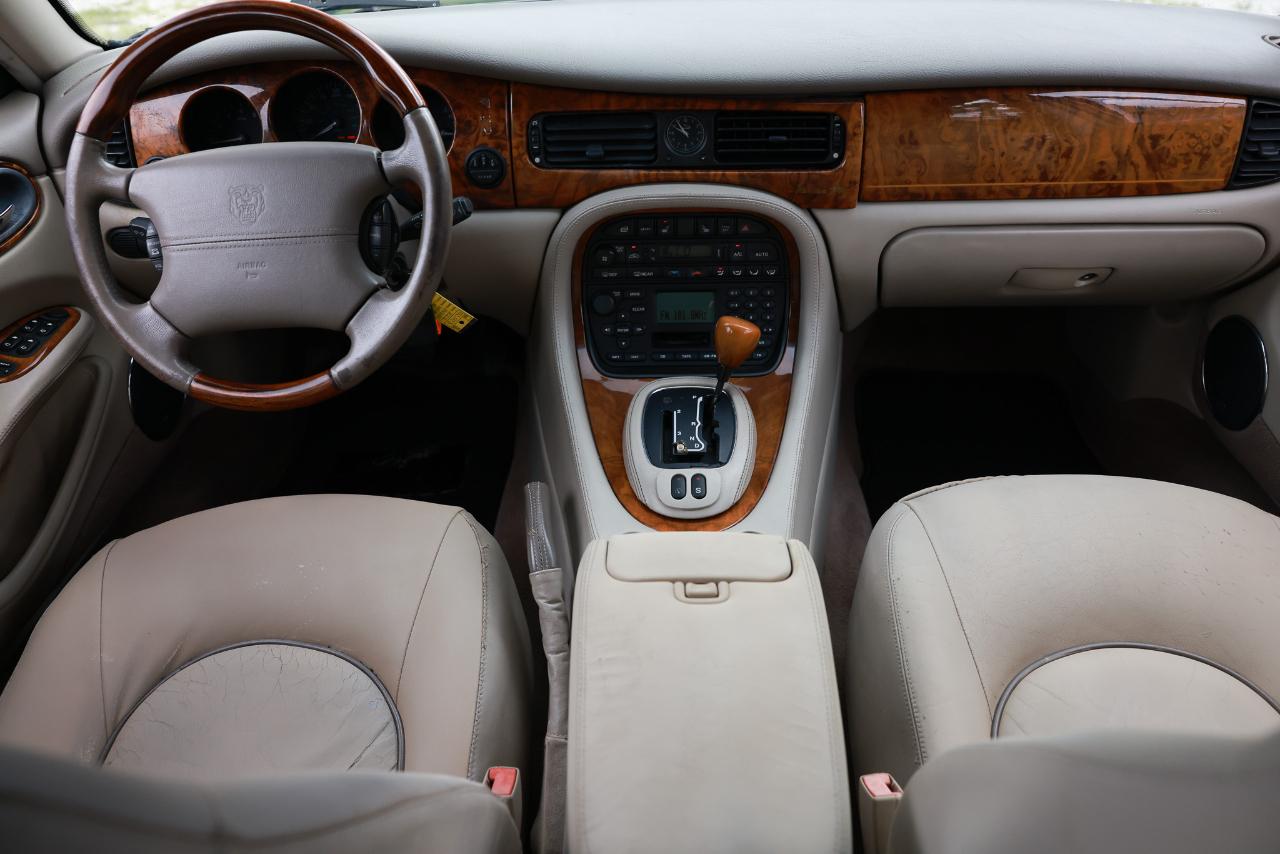 Jaguar XJ  2002