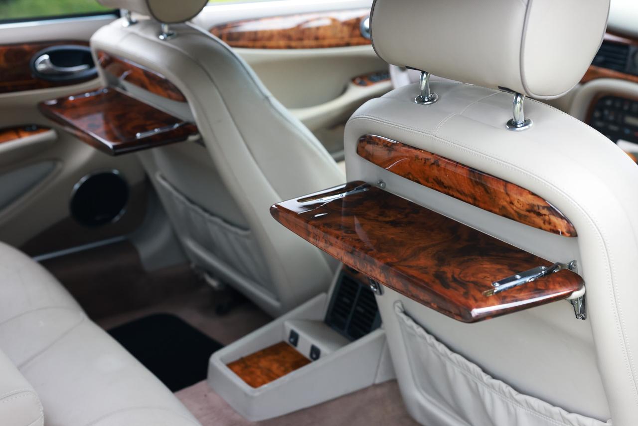 Jaguar XJ  2002