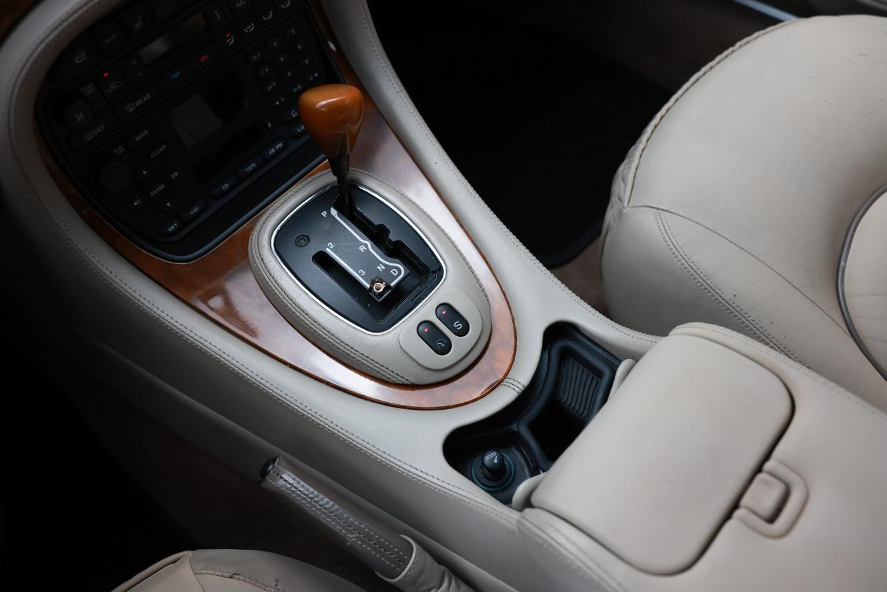Jaguar XJ  2002