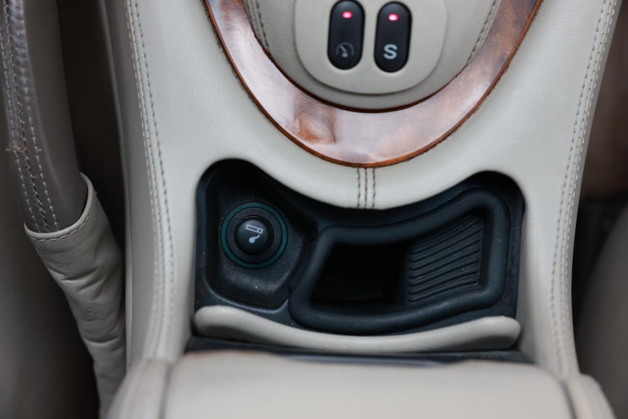 Jaguar XJ  2002