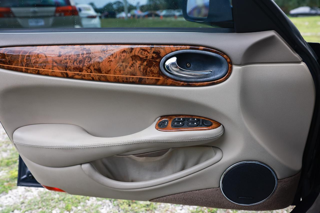 Jaguar XJ  2002