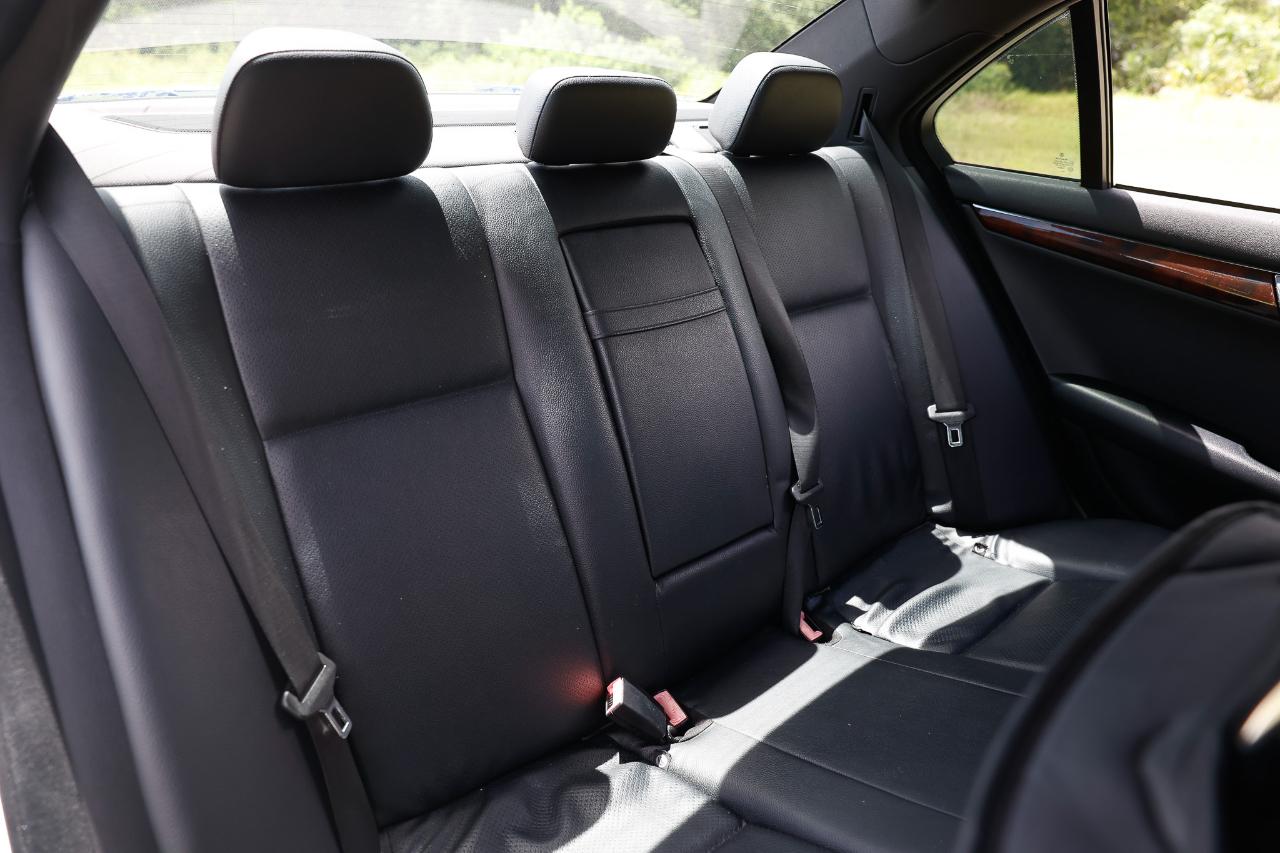 Mercedes-Benz C-Class  2010
