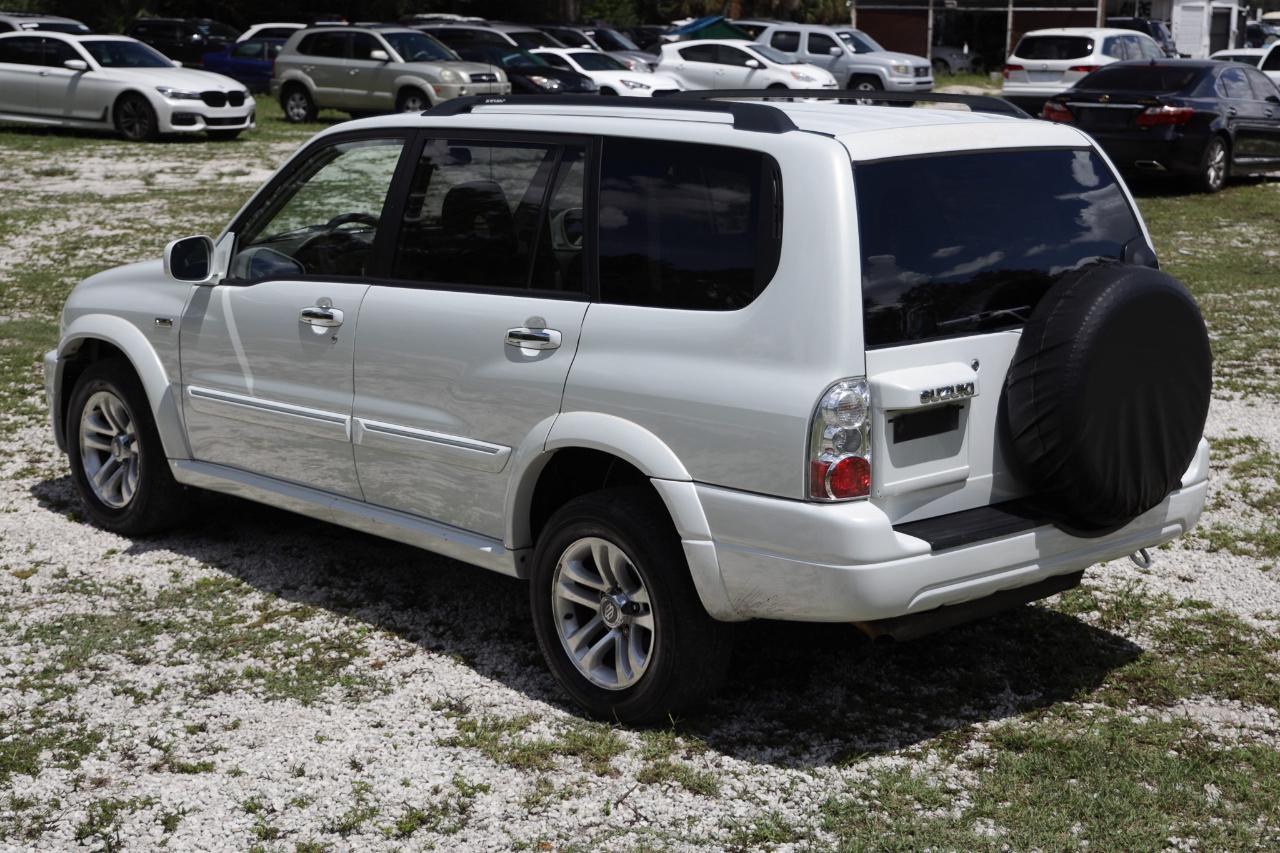 Suzuki XL-7  2004