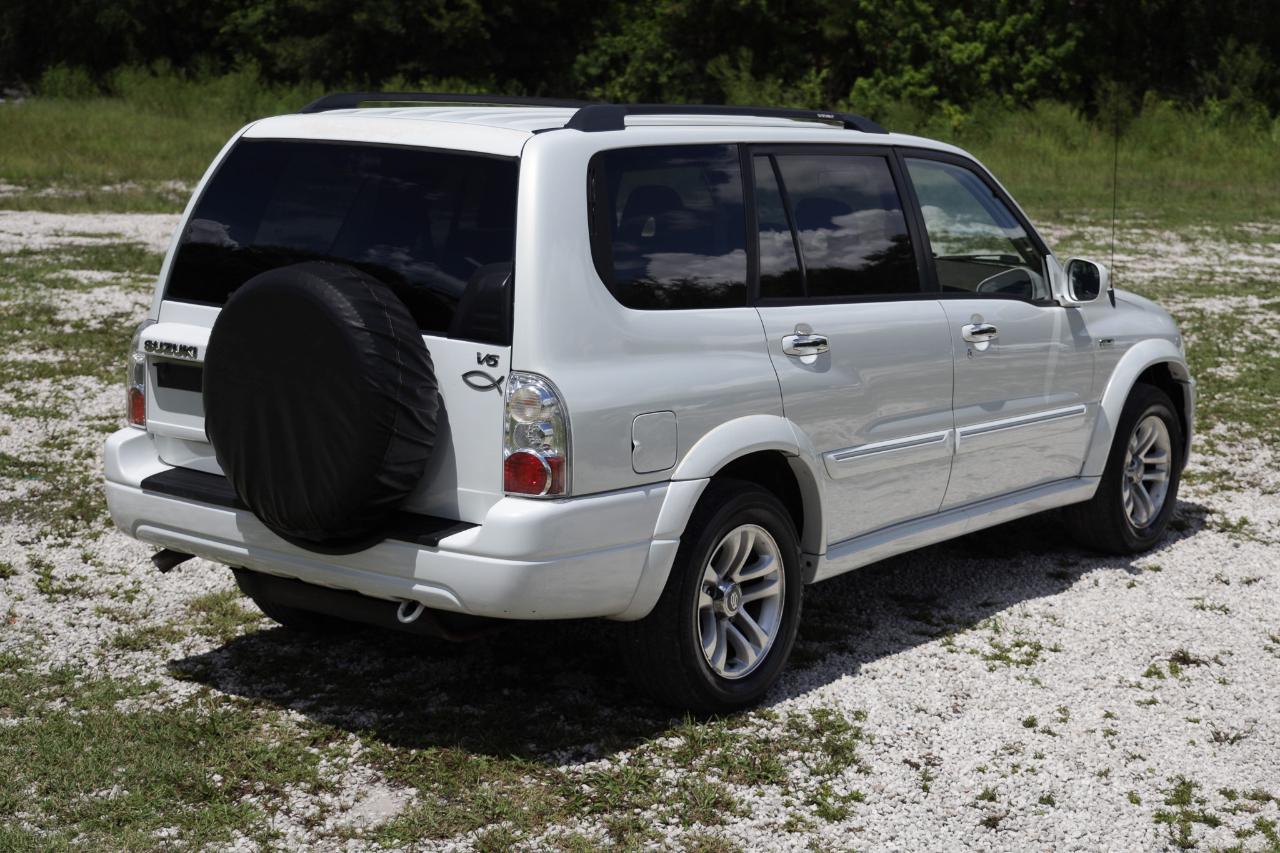 Suzuki XL-7  2004