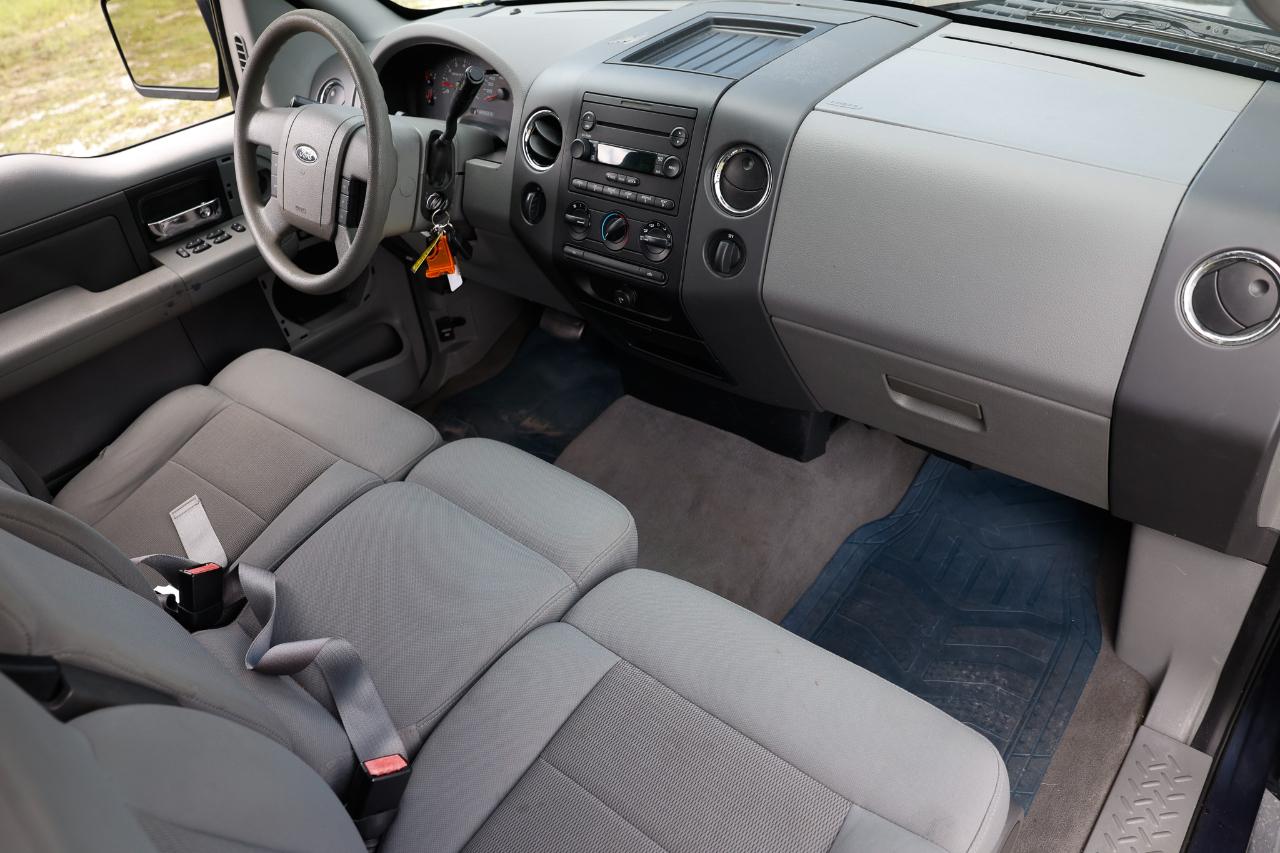 Ford F-150  2004