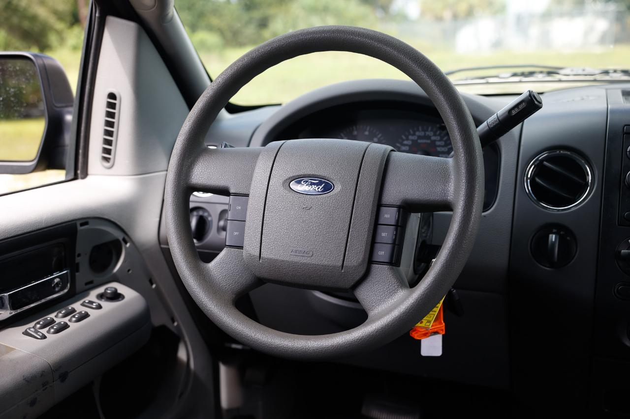 Ford F-150  2004