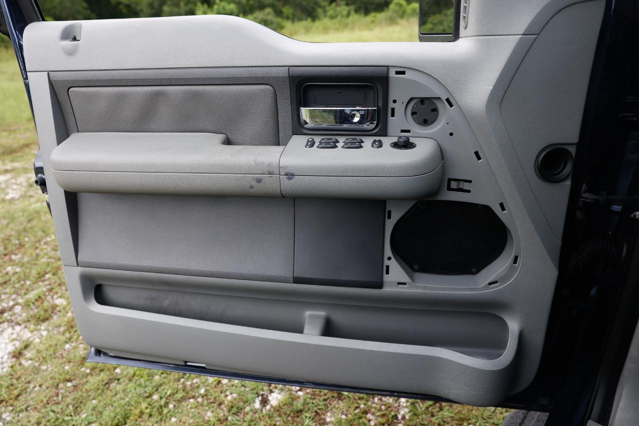 Ford F-150  2004