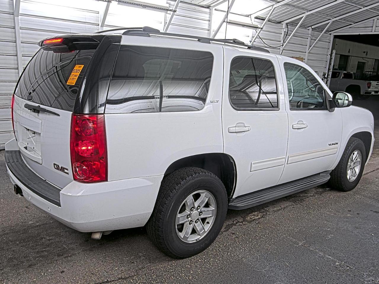GMC Yukon  2011