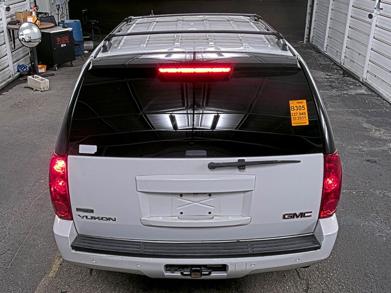 GMC Yukon  2011