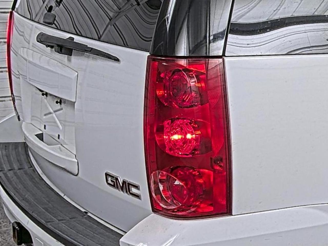 GMC Yukon  2011