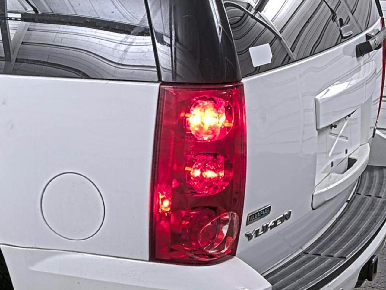 GMC Yukon  2011