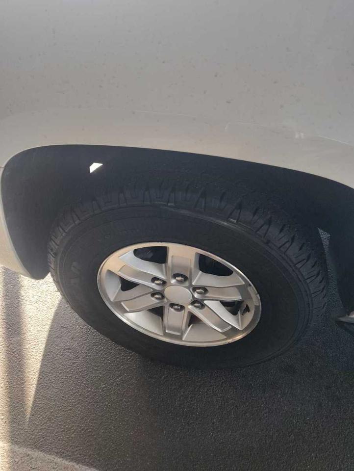 GMC Yukon  2011