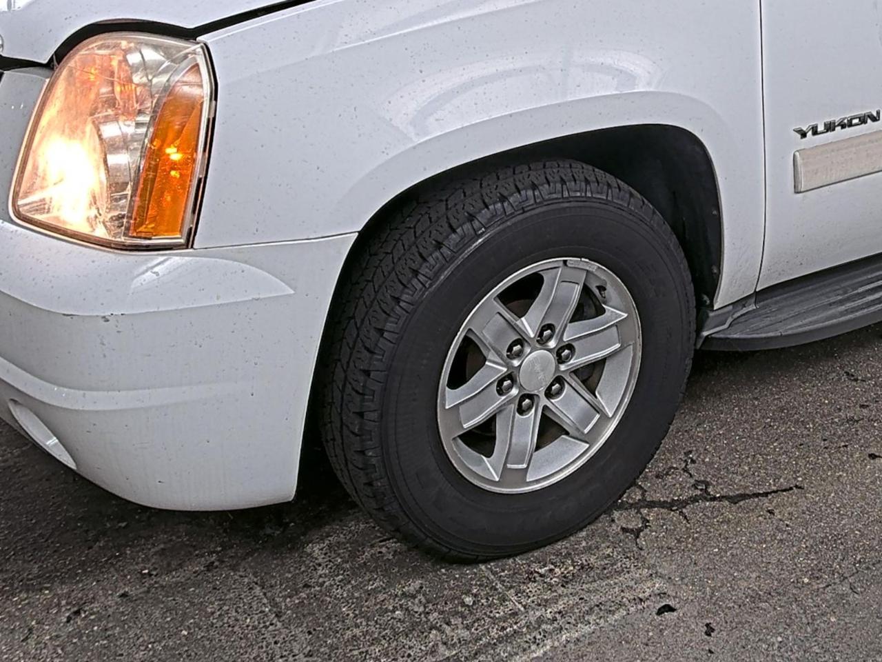 GMC Yukon  2011
