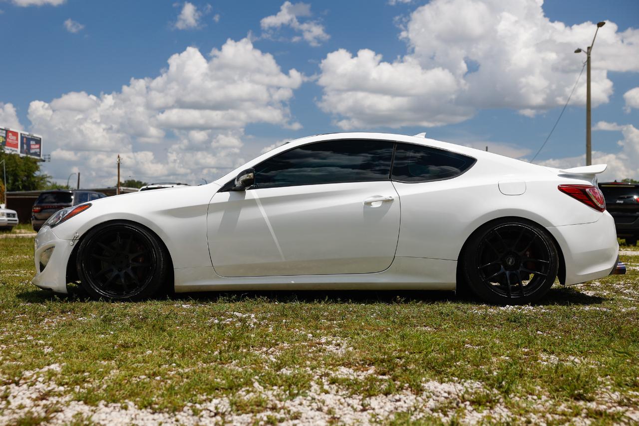 Hyundai Genesis Coupe  2013
