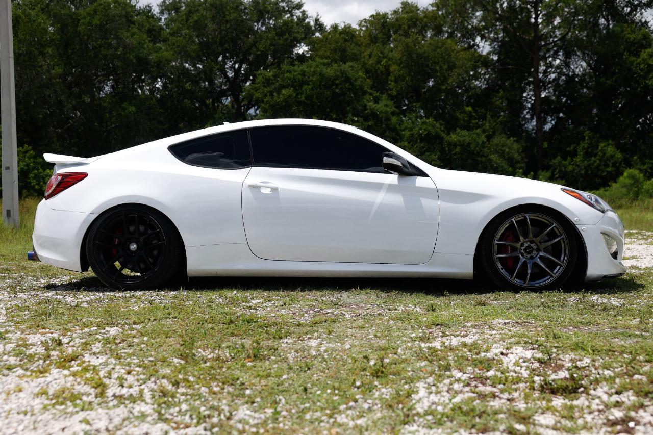Hyundai Genesis Coupe  2013