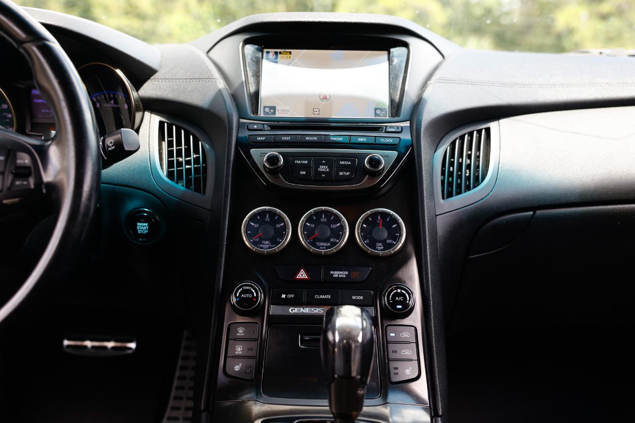 Hyundai Genesis Coupe  2013