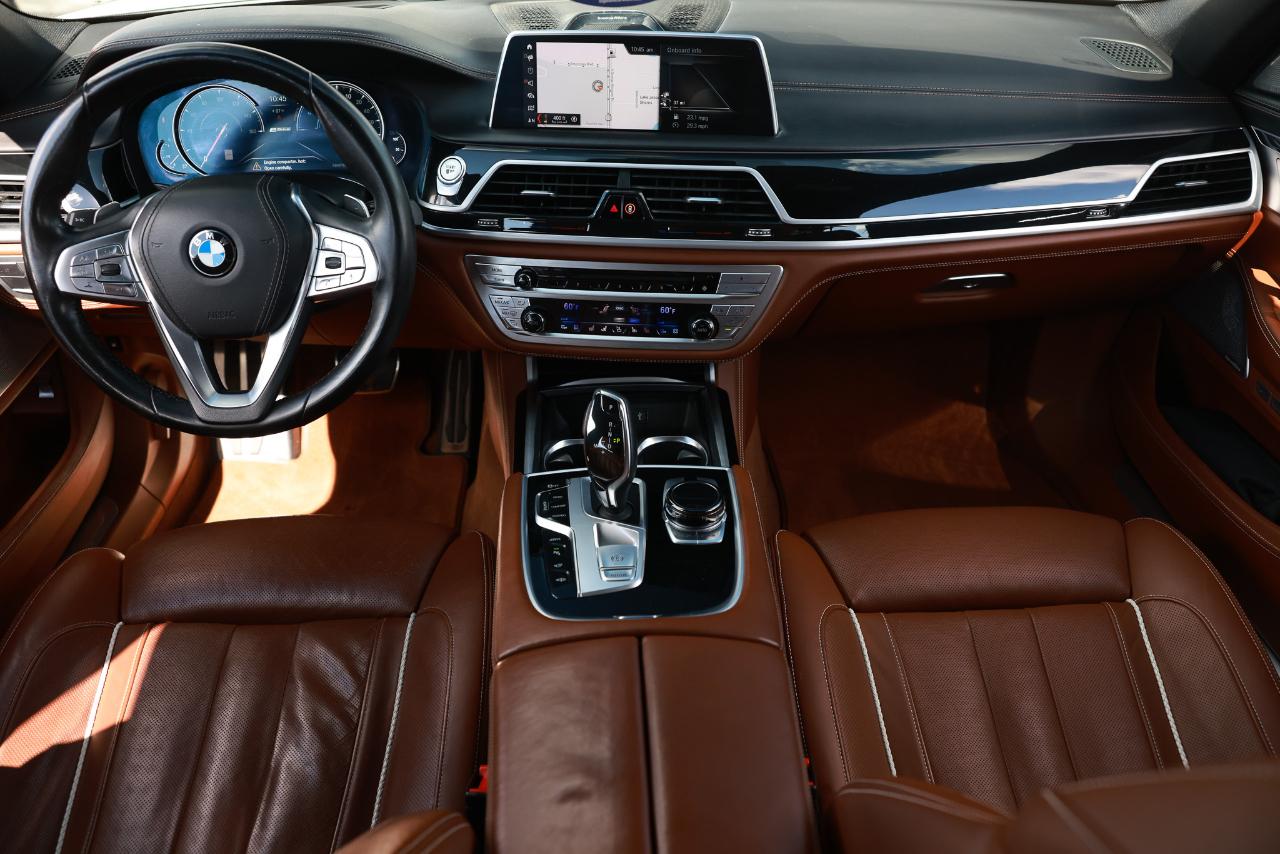 BMW 740e photo 2