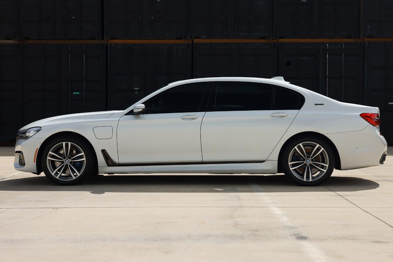 BMW 740e photo 3